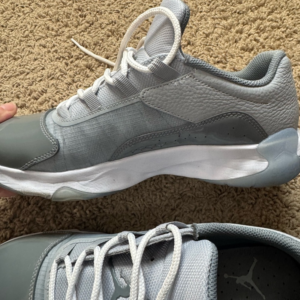 Nike Jordans 11 CMFT Low Men’s Sneakers - Picture 5 of 12